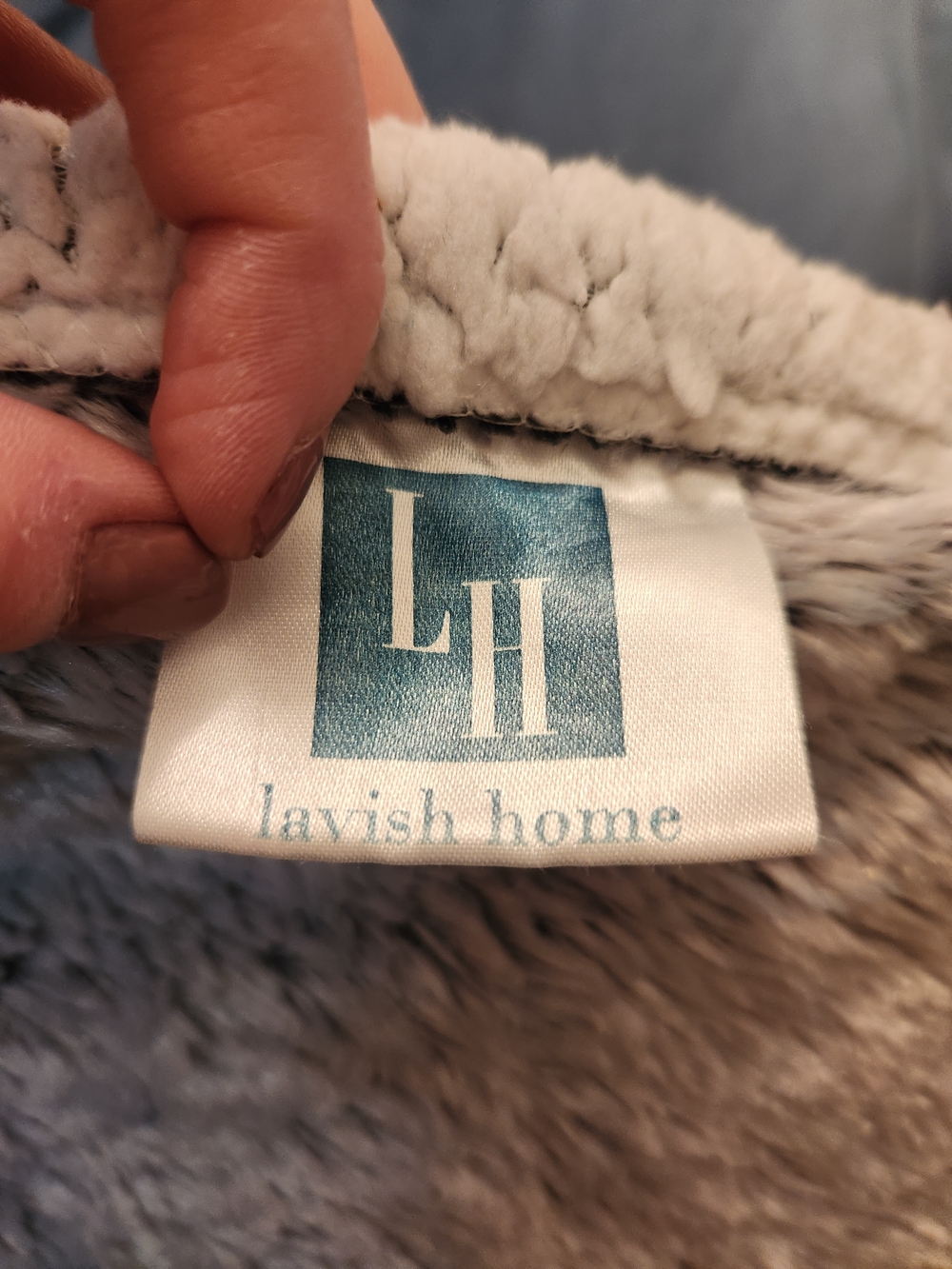 Lavish Plush Faux Fur Throw in Light Gray - Picture 3 of 3